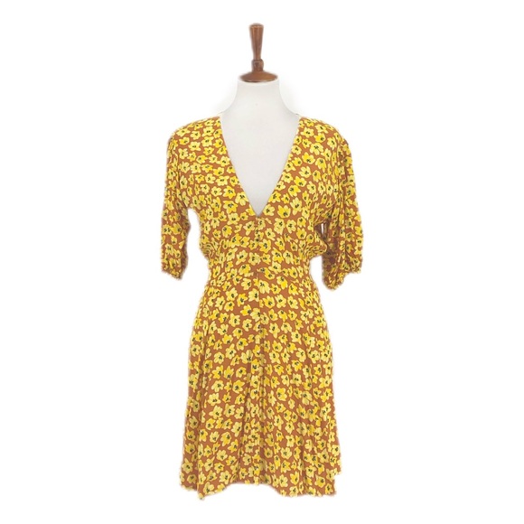 Faithfull the Brand Saffron lia Floral Mini Dress - Picture 2 of 8